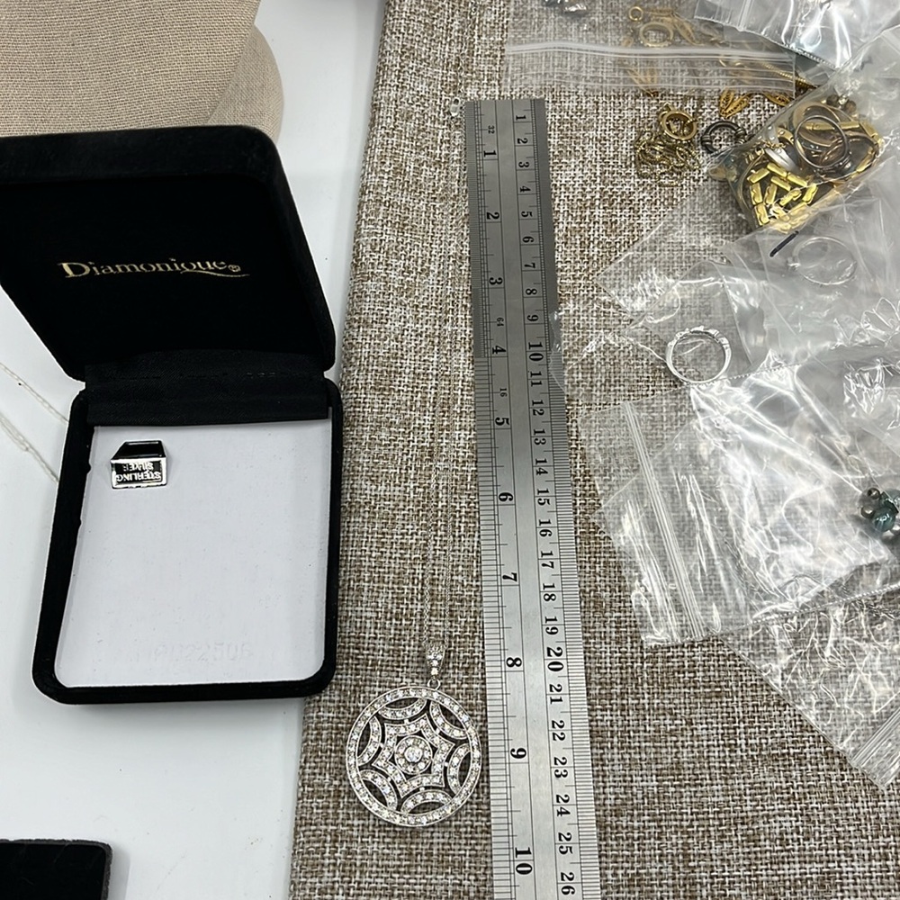 Vintage Diamonique Sterling Silver 925 Circle Pendant Necklace - 16-18" - Picture 6 of 14